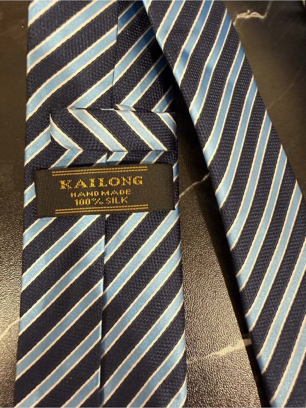 LN Kailong 100% Silk Men’s Striped Tie Necktie Blue Light Blue White